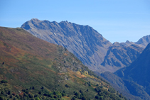 Tuc de Crabèra i Tuc de Canejan a la vall de Toran.