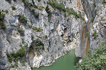 Vistes de la Foz des de ben a prop de les restes del pont del Diable.