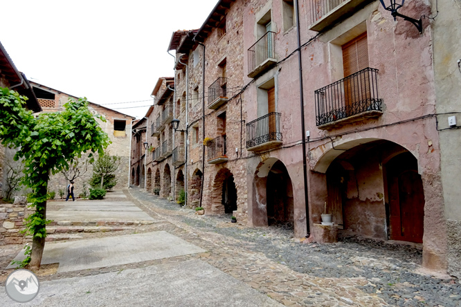 La Geganta Adormida, itinerari històric pel pla de Corts 1 