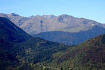 Vista cap al Pirineu francès i Luishon.