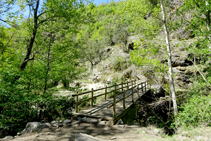 Pont sobre el riu de Caregue.