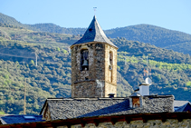 Campanar de l´església de Rialp.