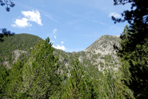 Típica forma d´U de les valls d´origen glacial.