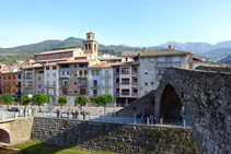 El pont Vell a la Pobla de Lillet.