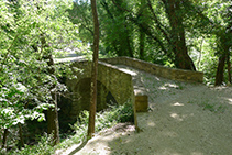 Arribem al pont de la Vila.