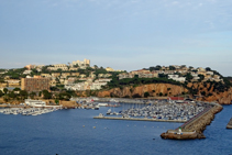 El port de Sant Feliu de Guíxols.