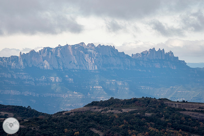 El Montcau (1.056 m) des del Marquet de les Roques  1 
