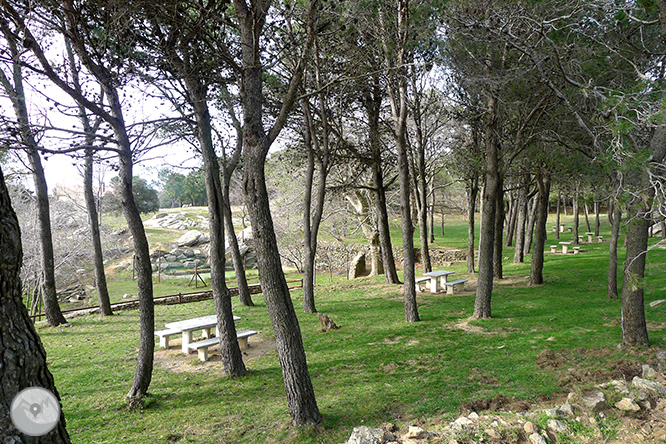 Pels dominis de Sant Pere de Rodes 1 