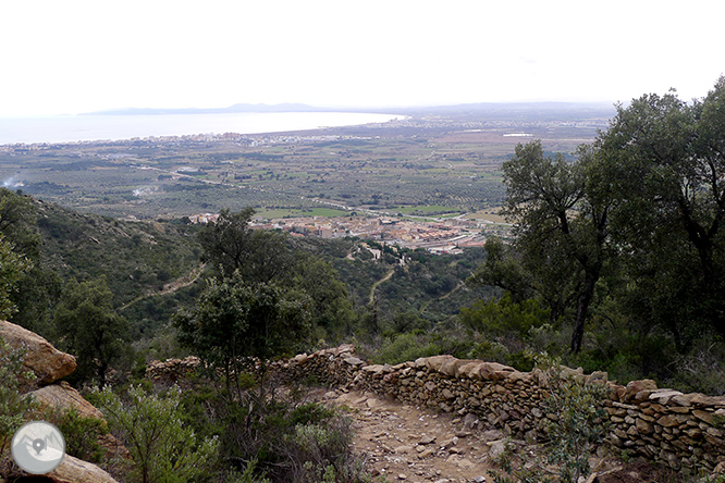 Pels dominis de Sant Pere de Rodes 1 