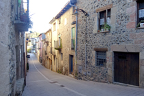 Carrer del Pont de Santa Pau.