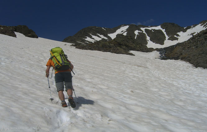 Carlit (2.921m) des del llac de les Bulloses 1 