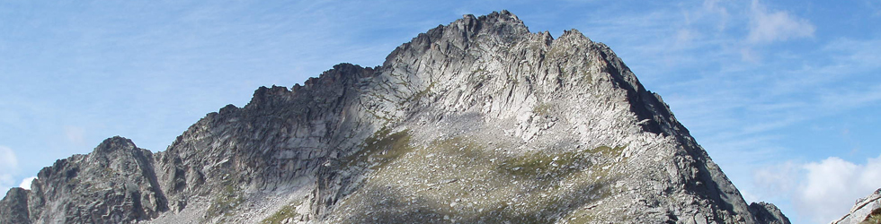 Pic de Peguera (2.983m) i pic de Monestero (2.877m)