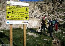 Agafem el camí que ens porta al Ballibierna, en direcció O, passant molt a prop de l´estany Gelat.