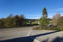 Des de l´entrada del Càmping El Solsonès, agafem la carretera cap a la dreta (NO).