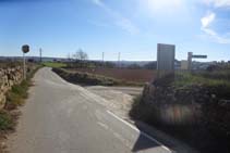 Arribem al trencall de l´itinerari del Vinyet.