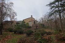Passem pel costat de l´ermita de Sant Pere Màrtir.