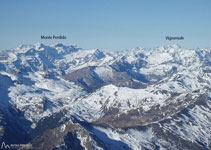 Mirada al O, amb el Monte Perdido a l´esquerra i el Vignemale al fons a la dreta.