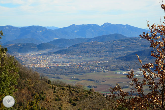 Puigsacalm (1.515m) i Puig dels Llops (1.486m) des de Joanetes 1 