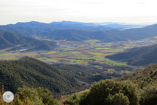 Puigsacalm (1.515m) i Puig dels Llops (1.486m) des de Joanetes 1 