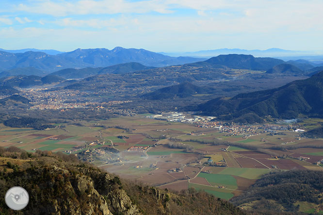 Puigsacalm (1.515m) i Puig dels Llops (1.486m) des de Joanetes 1 