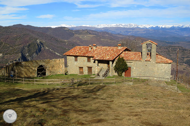 Puigsacalm (1.515m) i Puig dels Llops (1.486m) des de Joanetes 1 