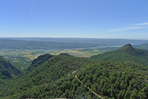 El Roc de Cogul (S) des de l´Agulla del Corb.