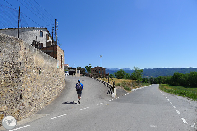 Roca del Corb i Roc de Cogul des de Peramola 1 