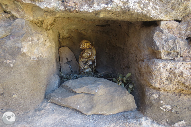 Roca del Corb i Roc de Cogul des de Peramola 1 