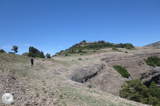 Roca del Corb i Roc de Cogul des de Peramola 1 