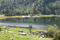 Vistes immillorables de l´estany de la Llebreta.
