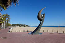 Monument a la platja de Lloret de Mar.