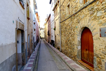 Carrers estrets al nucli de Cellera de Ter.