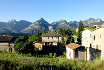 Vilada i la serra de Picancel.