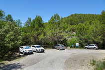 Aparcament de ca n’Oristrell, punt d’inici de la ruta.