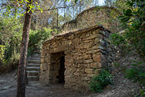 Construcció annexa a la tina (tines del Bleda).