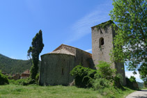 Arribem al monestir de Sant Pere de la Portella.