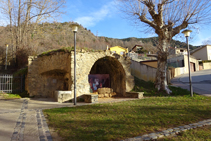 Font a la plaça de la Salut.