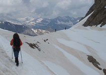 Després d´arribar al refugi, agafem direcció NO cap el coll de Sarradets.