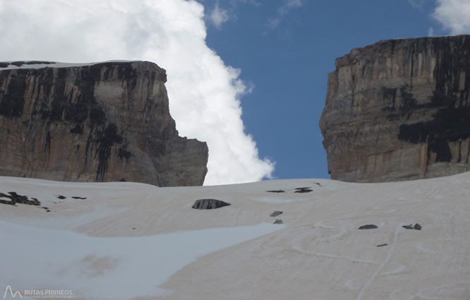 Taillón (3.144m) per la Bretxa de Rotllan 1 