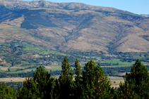 La vall de la Cerdanya des del collet de Jovell.