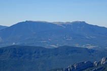 La serra d´Ensija amb la Gallina Pelada (2.320m).