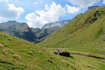 Cabana de la Géla i circ de Barroude.