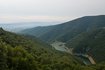 Vistes al pantà de Vallforners.