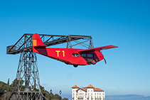 L’atracció de l’avió, una altra de les atraccions més populars.