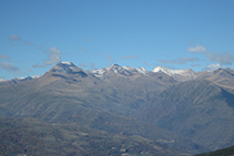 El Montsent de Pallars i les muntanyes de la capçalera de la vall Fosca.