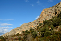 Arribant a l´ermita de la Mare de Déu de la Plana.