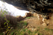 Balma del Corral de Bastida.