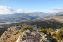 Baixem per la carena de Pessonada.