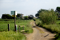 Arribem al rec de Banyacans i girem a l´esquerra.